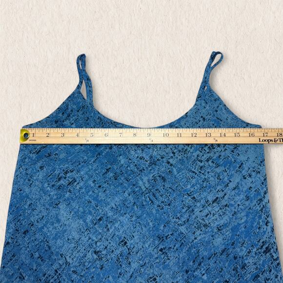 Cabi‎ Blue Abstract Print Slip Cami Tank Top Women’s XS Y2K Minimalist Layering - Picture 8 of 9